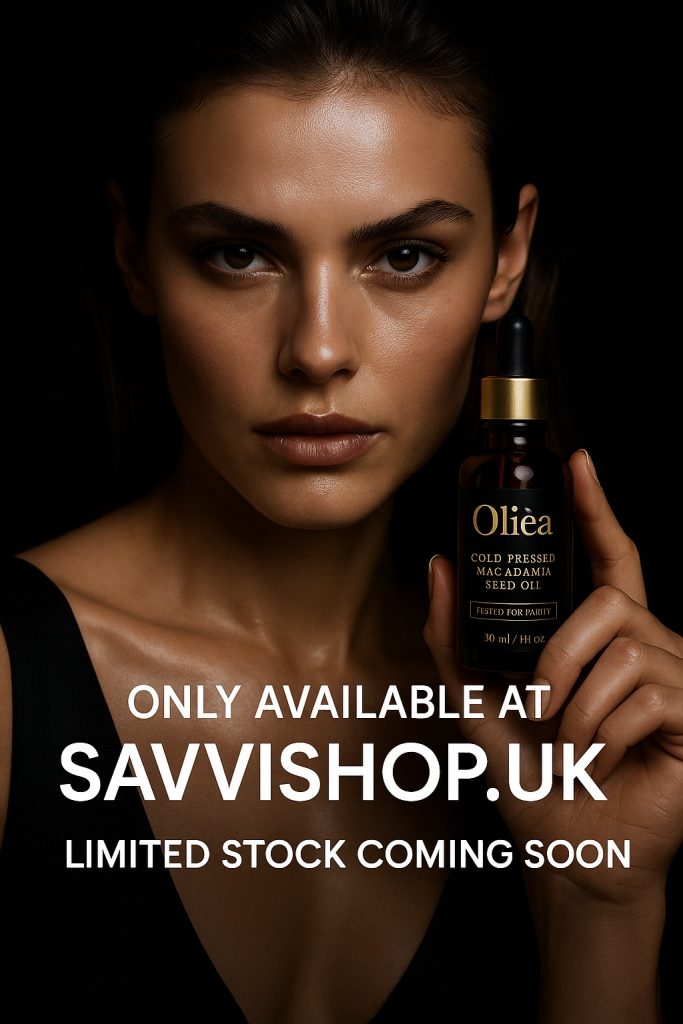 Woman in 30s applying Macadamia Seed Oil to face - Anti-aging skincare ritual | Oiléa by Savvi Shop UK